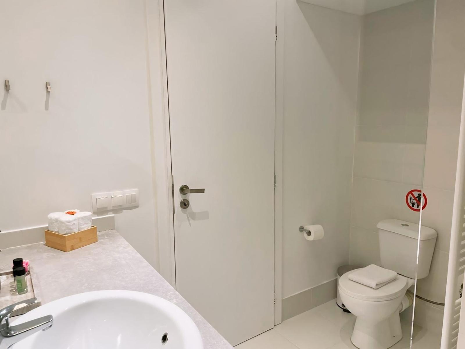 Dante Apartment